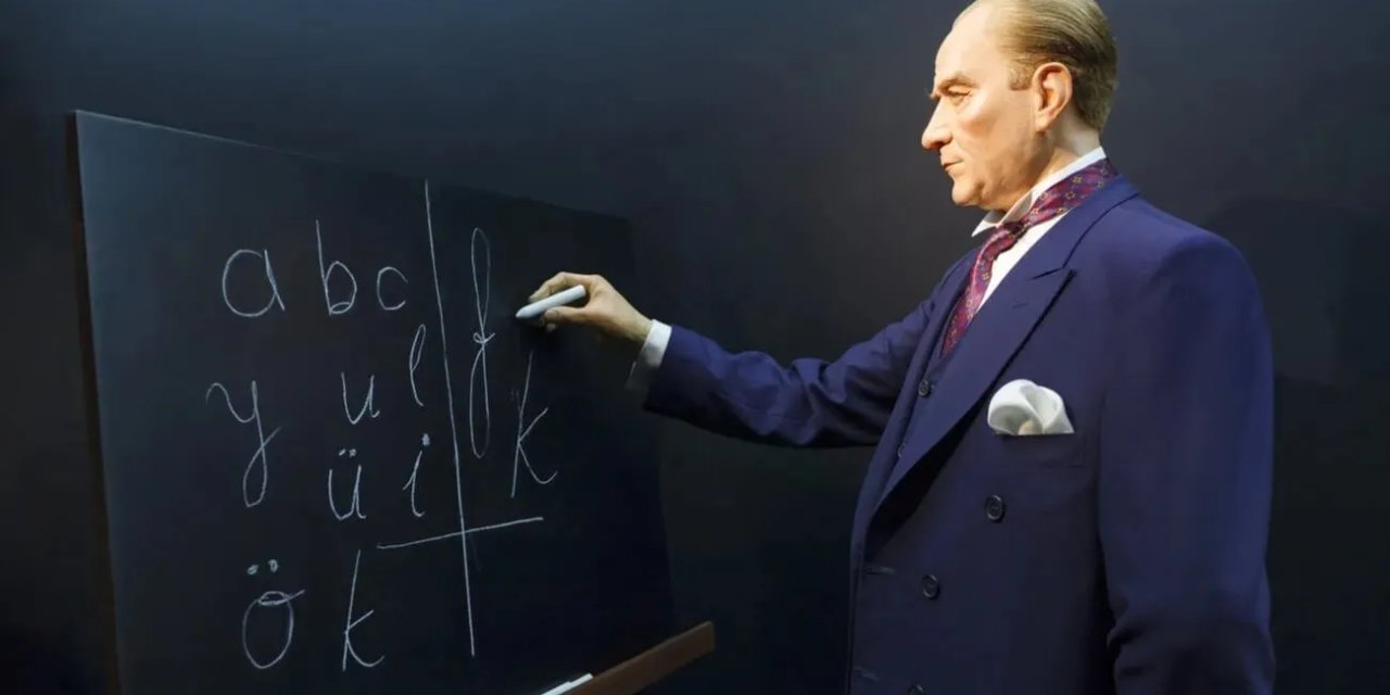Milli Eğitim Bakanlığı MEB Atatürk Portresini Muhafaza Etmek Amacıyla Envanterine Dahil Etti